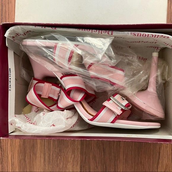 “WOMENS DELICIOUS STRAPPY HEELS” - Picture 3 of 13